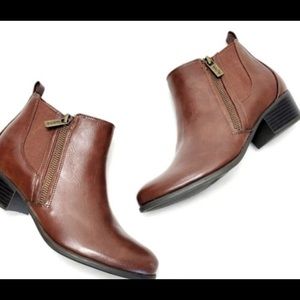 Unisa vegan leather booties